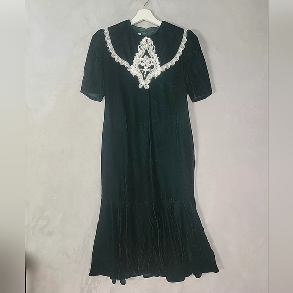 Vintage 80s Gunne Sax Green Velvet Midi Dress 7 Lace Bib Collar Flare Hem - Picture 2 of 12